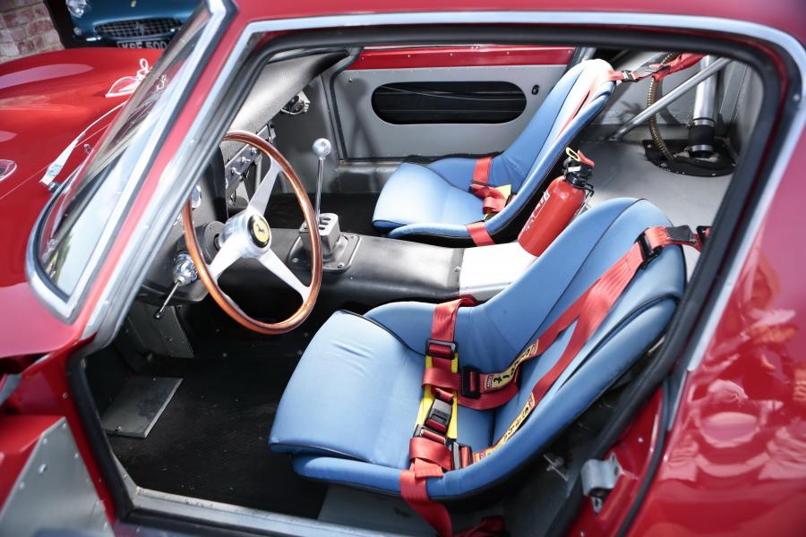 Интерьер Ferrari 250 GT Allegretti Berlinetta (4087GT) 1962 года  (фото 8 из 13)